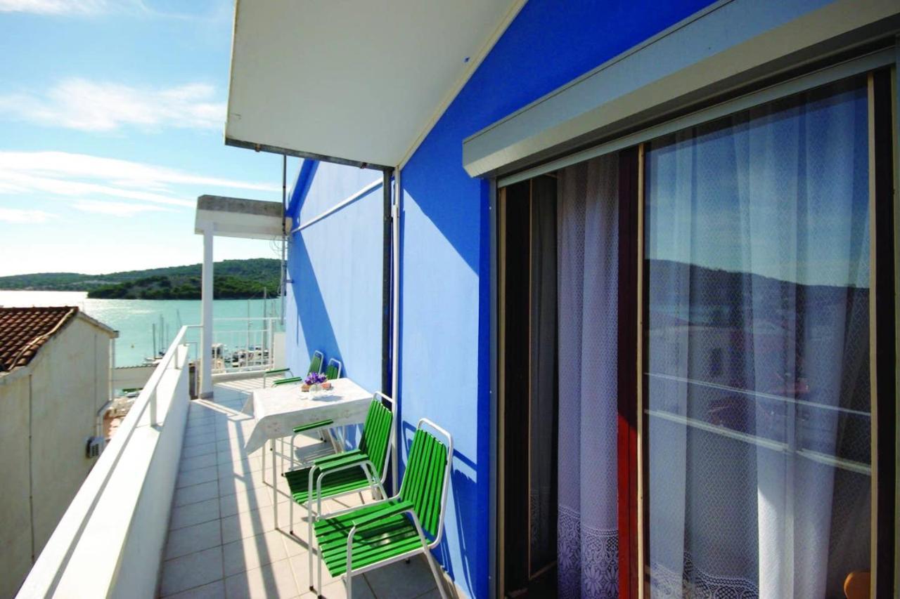 Charming Apartment In Tisno With 2 Bedrooms And Air Conditioning Kültér fotó