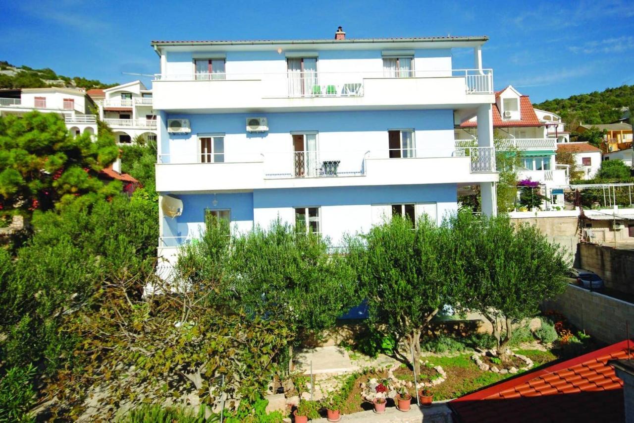 Charming Apartment In Tisno With 2 Bedrooms And Air Conditioning Kültér fotó
