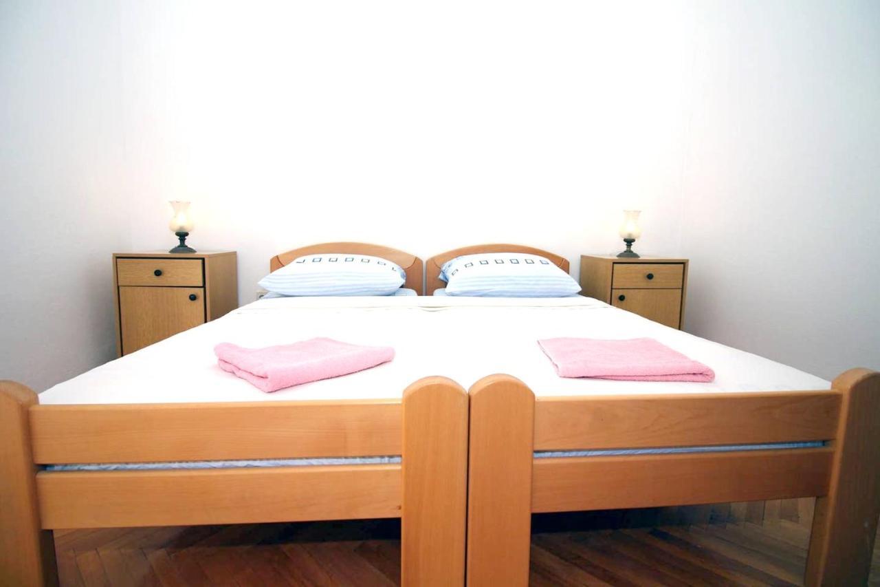 Charming Apartment In Tisno With 2 Bedrooms And Air Conditioning Kültér fotó