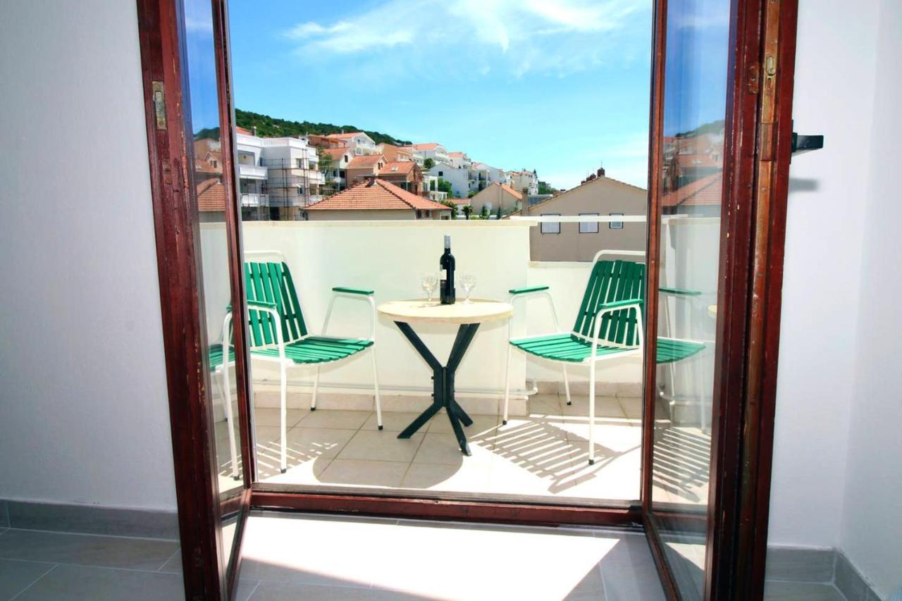 Charming Apartment In Tisno With 2 Bedrooms And Air Conditioning Kültér fotó